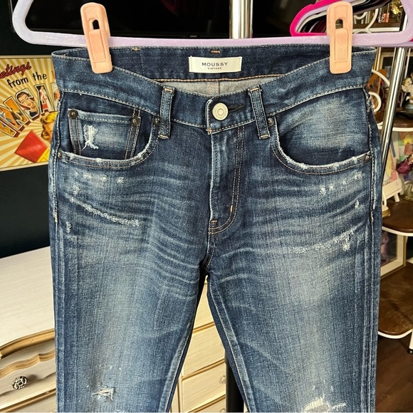 Moussy Vintage Howa Distressed Selvedge Jeans - Picture 6 of 16